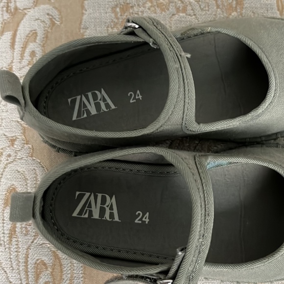 Zara mary jane shoes for kids (size 24) - Picture 3 of 4